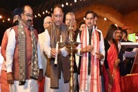 खेलो इंडिया ट्राइबल गेम्स छत्तीसगढ़-2026 के शुभंकर ‘मोर वीर’, थीम सॉन्ग और खेलो इंडिया टॉर्च का अनावरण