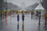 IMD issues rain alert for Delhi-NCR on New Year