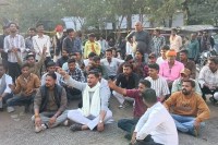 Consumers protest electricity company no connection cut of bjp leaders pending bill mp news