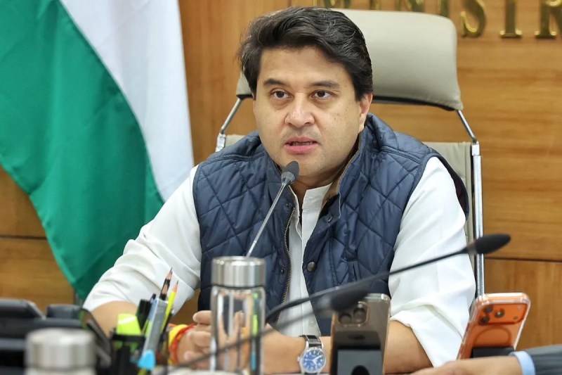 New medical college construction land identified Jyotiraditya Scindia gift guna mp news