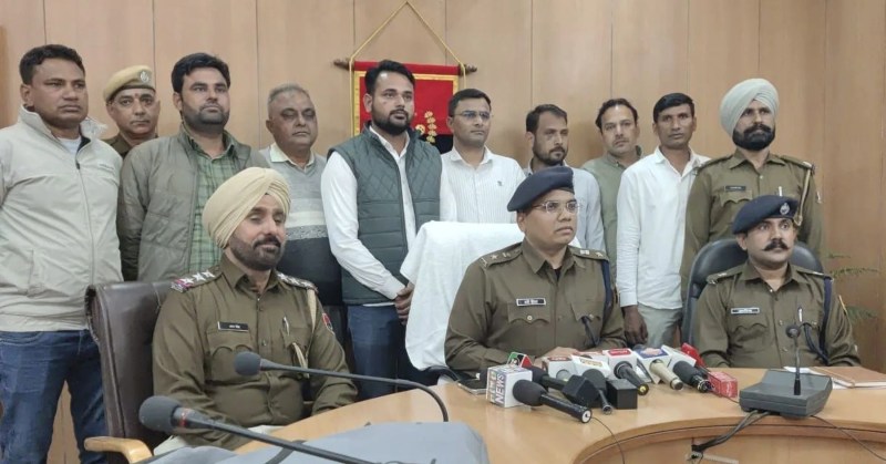 Heroin and pistol worth Rs 15 crores were brought from across the border, but they were arrested before they could be supplied in Rajasthan