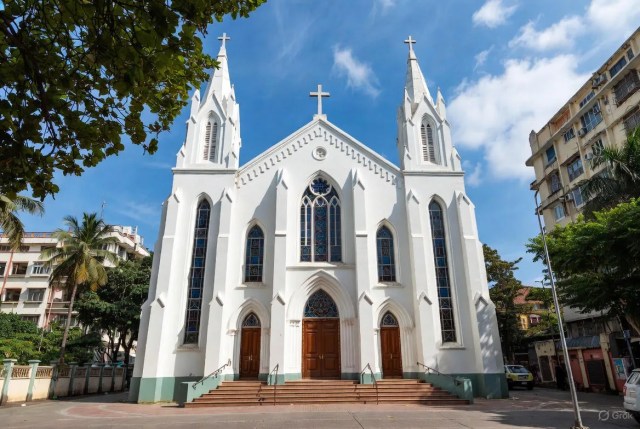 भारत में बांद्रा (मुंबई) का खूबसूरत चर्च। (सांकेतिक फोटो : AI )