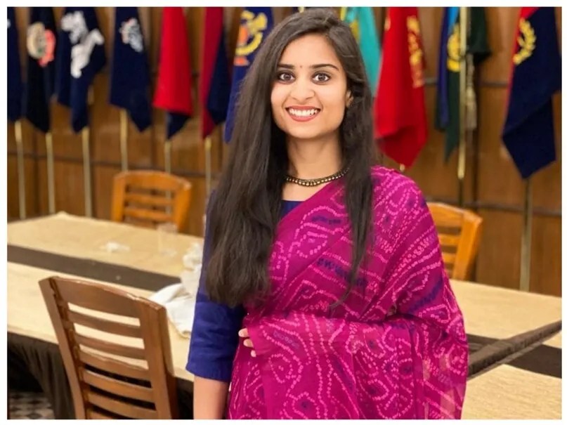 delhi girl ias pooja gupta fulfilled grandfathers dream by cracking upsc twice