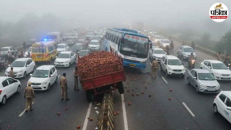 moradabad division fog up accident highway 10 vehicles collision one dead