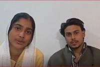 यूपी में कपल का वीडियो वायरल