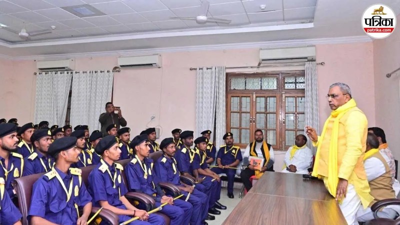 omprakash rajbhar launches rashtriya suheldev sena