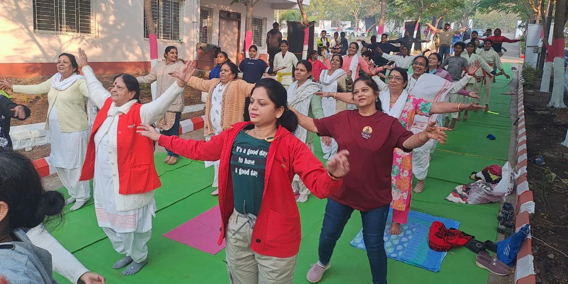 पत्रिका हमराह… सर्द सुबह में योगा, जुंबा से आई गर्मी, महिलाओं, युवाओं, बच्चों ने जमकर उठाया लुफ्त