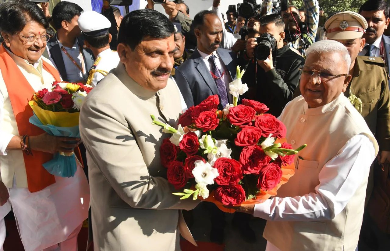 राज्यपाल मंगुभाई पटेल का विधानसभा में सीएम मोहन यादव ने स्वागत किया