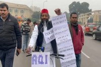 प्रदूषण, माफिया राज और सरकार की नाकामी को लेकर साधा निशाना (फोटो सोर्स : Ritesh Singh )