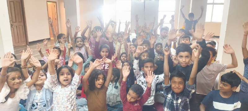 संस्कारशाला से निखर रहा बाल भविष्य।