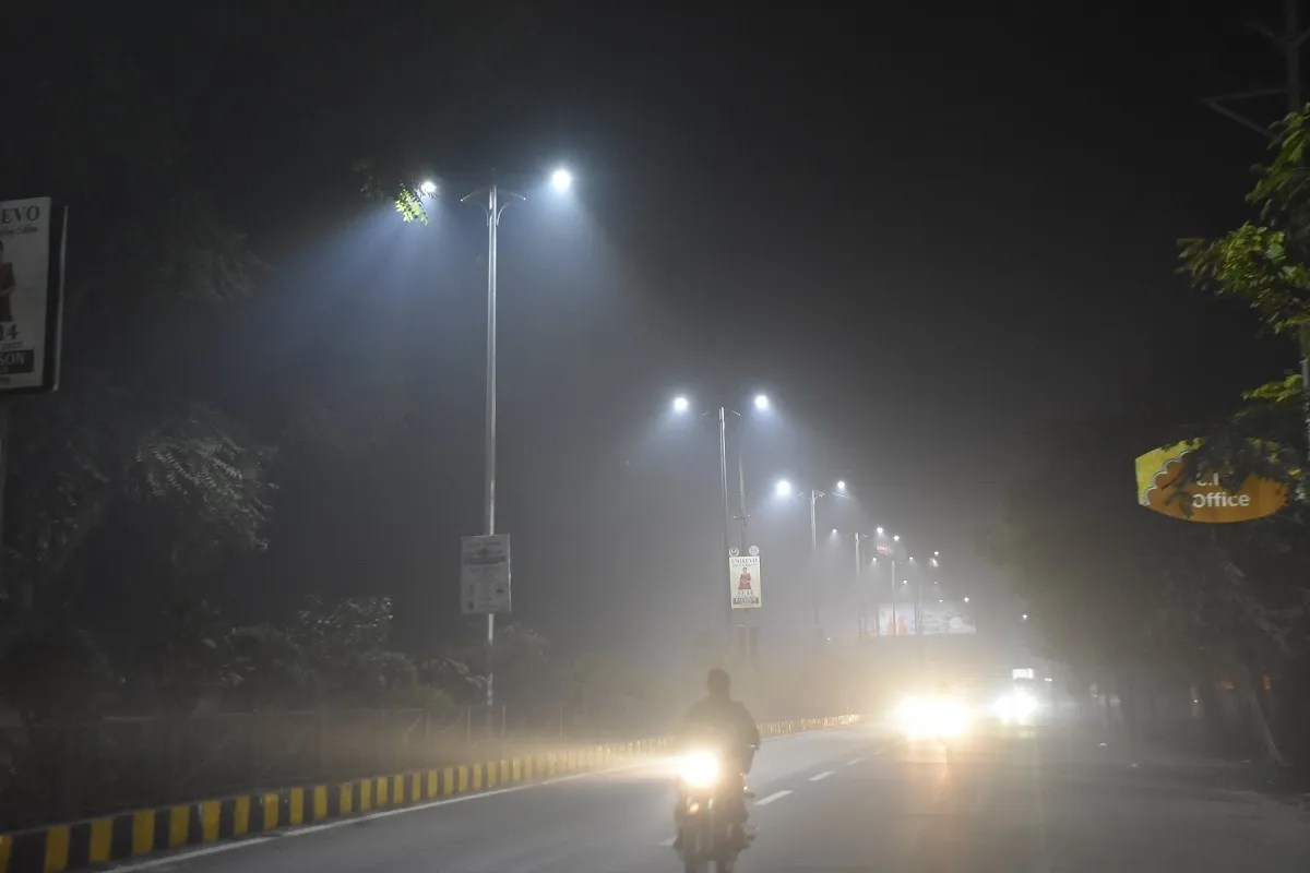 240 किलोमीटर प्रतिघंटा की गति से जेट स्ट्रीम हवा भी चल रही
