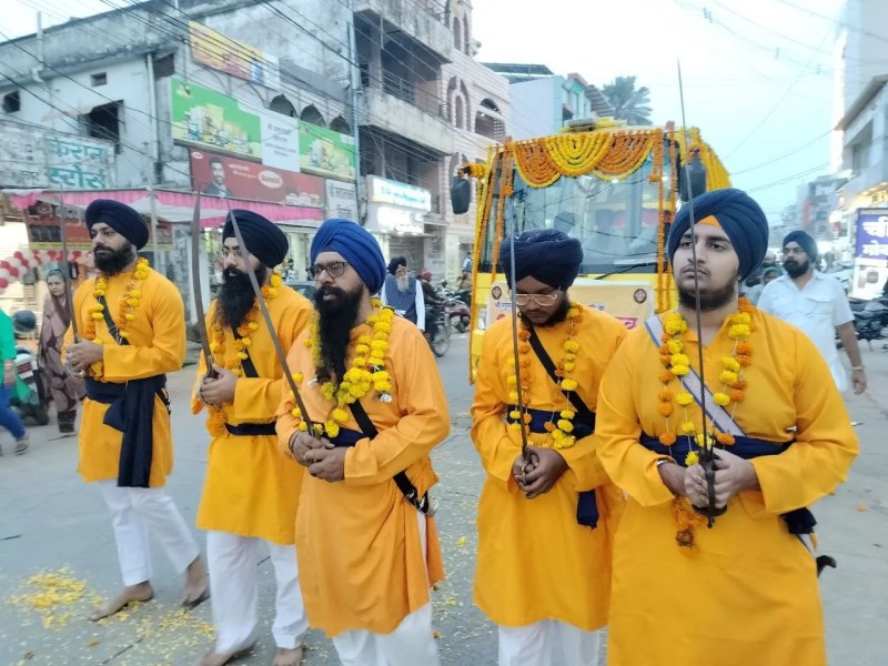 नगर कीर्तन से गूंज उठा बालाघाट शहर