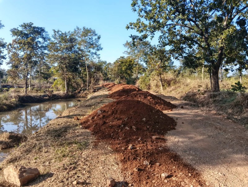 कलेक्टर तक पहुंचा अवैध मुरूम खनन का मामला