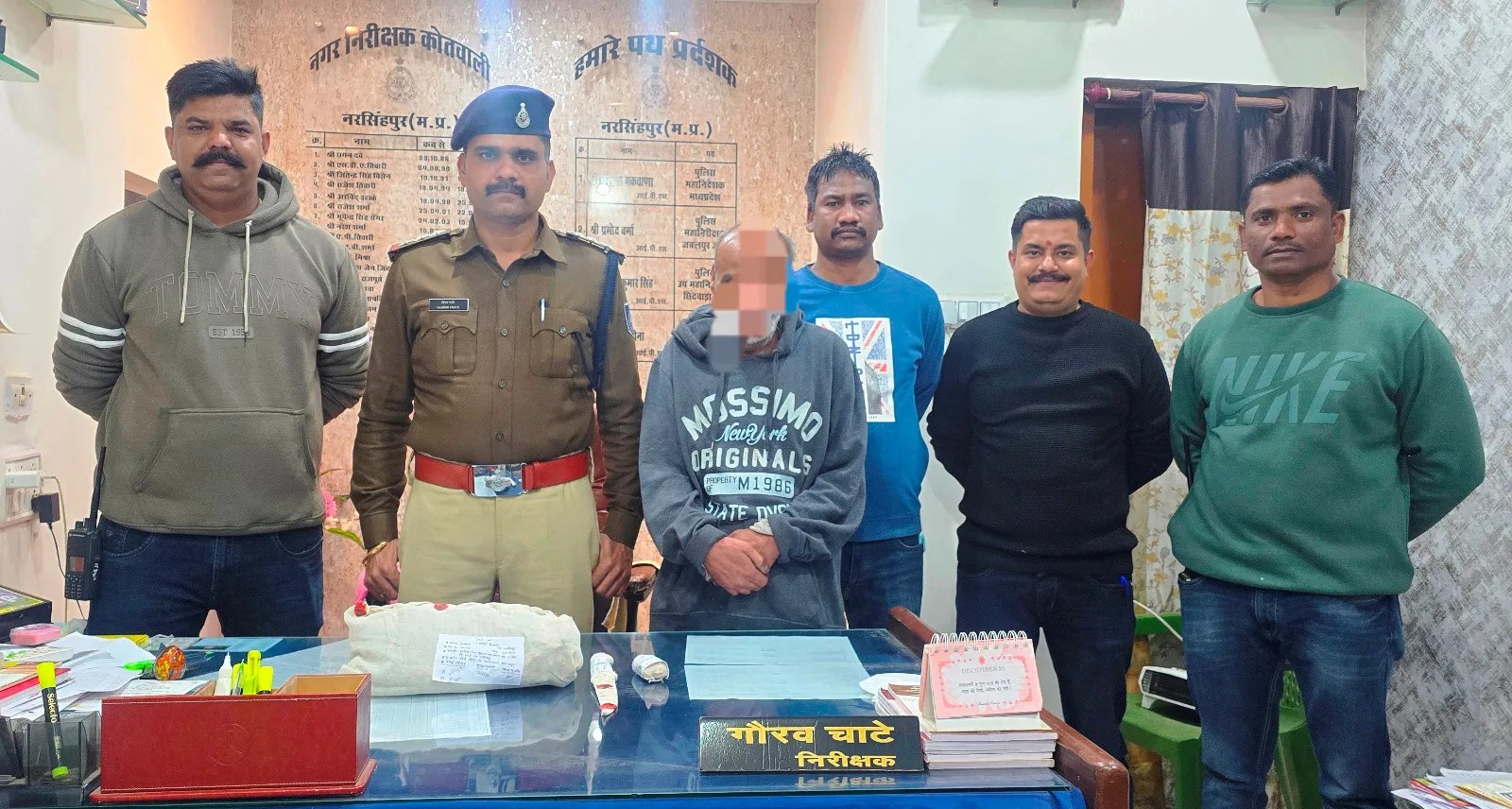 लता सोनी की हत्या मामले में पुलिस ने फरार पति मनोज सोनी को गिरफ्तार किया है।
