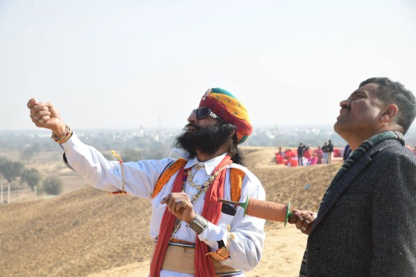 Kite festival in Dhora, Raisar