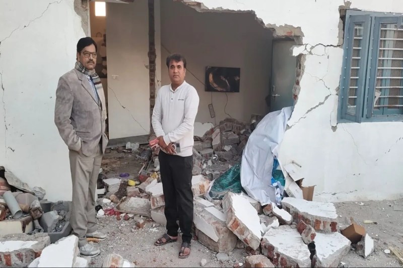 A notice will be issued to Arya Bal Vidya Mandir, and an investigation has been ordered.