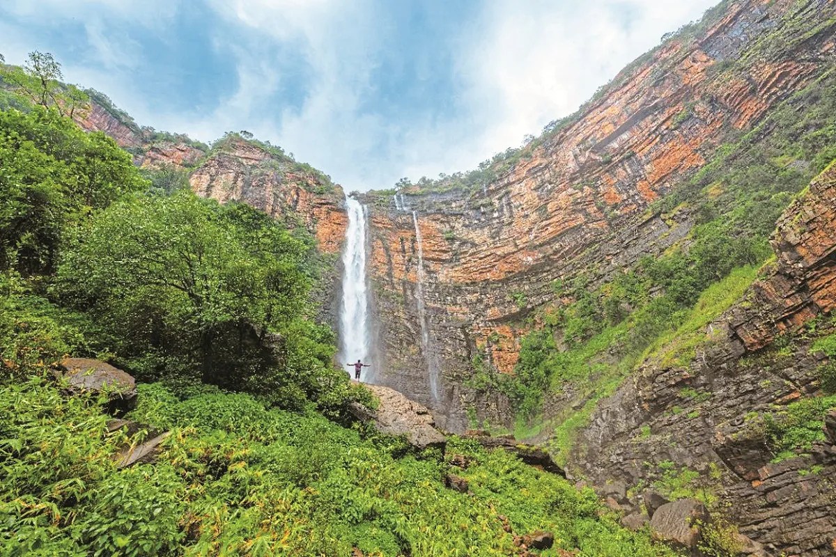 CG Tourist Hotspot: टूरिस्ट हॉटस्पॉट बना बस्तर, 20 लाख से ज्यादा पर्यटक  पहुंचे, हर सीजन टूट रहे रिकॉर्ड