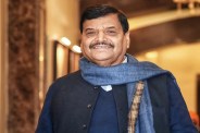 2027 में अकेले चुनाव लड़ने के मायावती के ऐलान पर सियासत गरमाई, गेस्ट हाउस कांड को लेकर शिवपाल यादव का पलटवार (फोटो सोर्स : WhatsApp News Group)