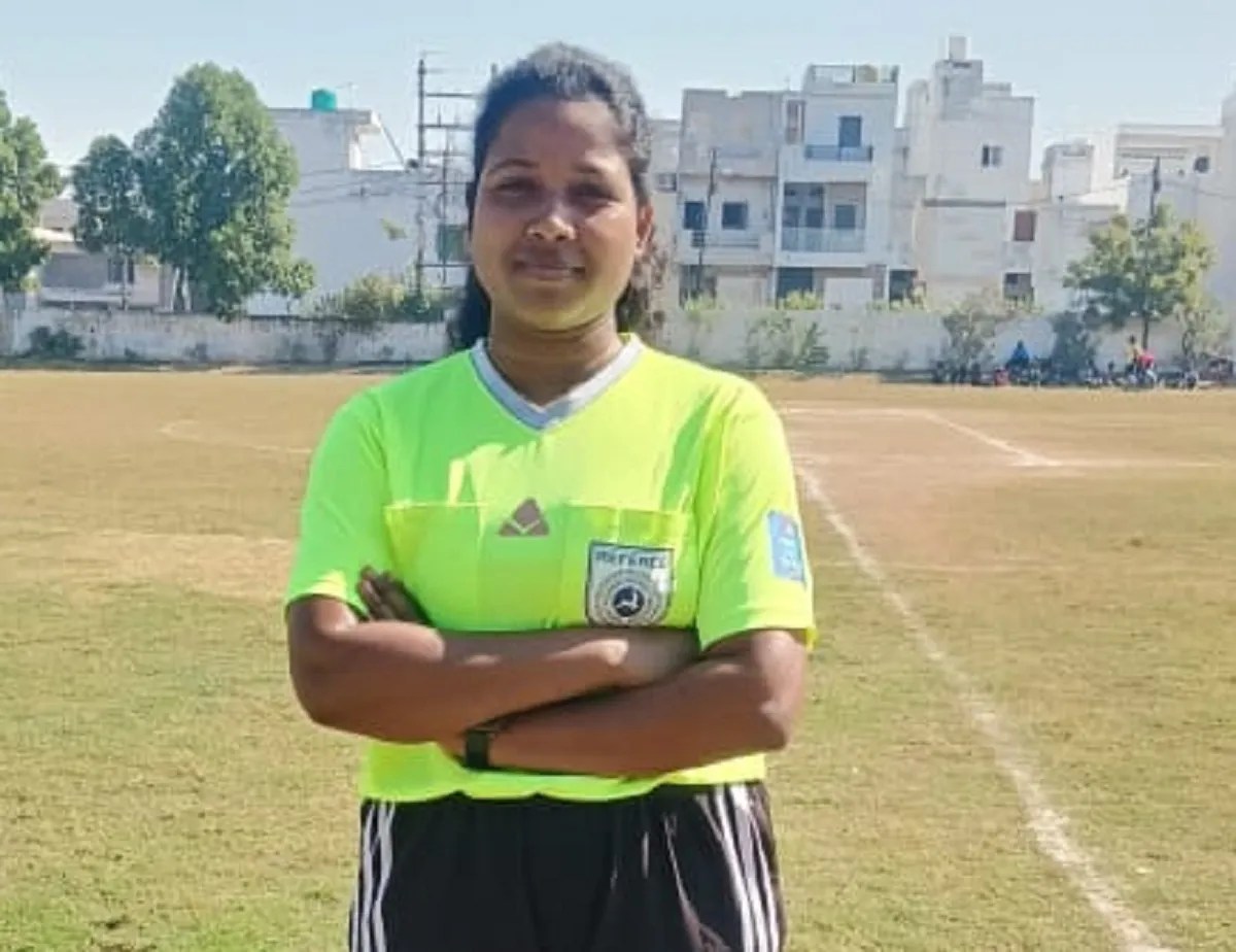 राज्य स्तरीय फुटबॉल रेफरी परीक्षा में नरसिंहपुर के तीन प्रतिभाशाली खिलाडिय़ों वंदना यादव, करूणा मिश्रा एवं दीपचंद कहार ने सफलता हासिल कर जिले का मान बढ़ाया है।
