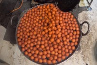 गुलाब-जामुन का शहर: मैगलगंज की मिठास, आजादी से पहले शुरू हुई एक ऐतिहासिक विरासत (फोटो सोर्स : Ritesh Singh )