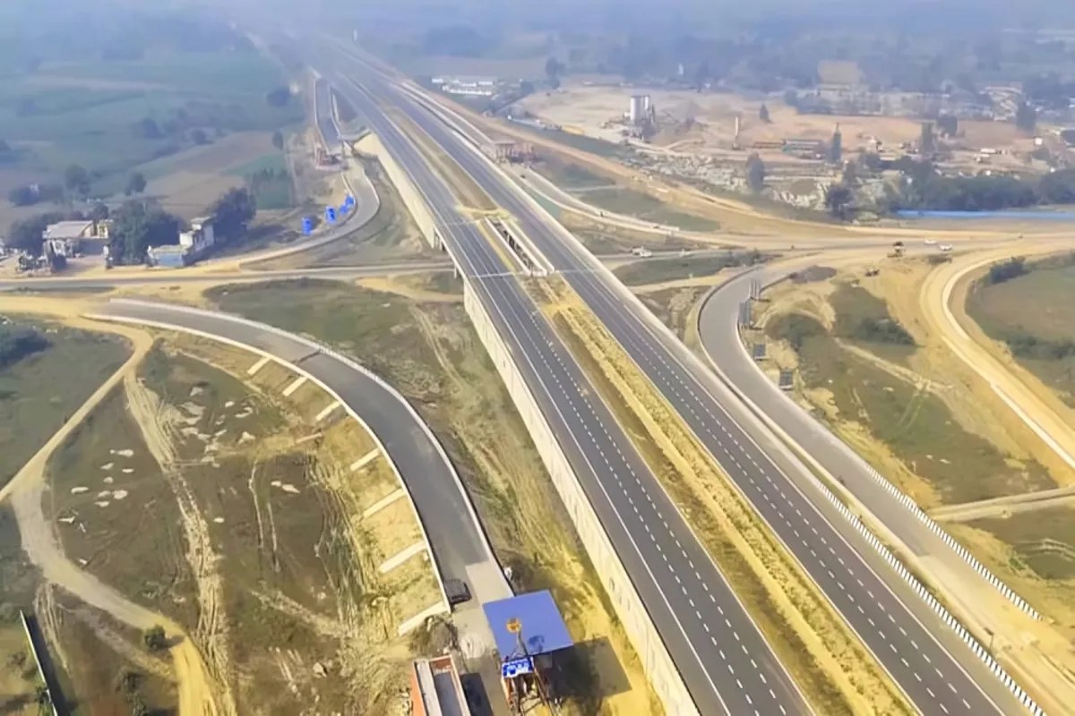 मेरठ से प्रयागराज को जोड़ने वाले मेगा प्रोजेक्ट का अधिकांश काम पूरा, जनवरी में उद्घाटन की तैयारी (फोटो सोर्स : WhatsApp News Group)