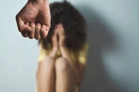 नर्सिंग छात्रा ने इंटर्न डॉक्टर पर लगाए शारीरिक शोषण और धमकी के आरोप, FIR दर्ज (फोटो सोर्स : WhatsApp News Group)