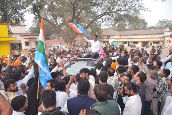 हाजिरी की शर्तों पर चैतन्य की रिहाई, जेल रोड पर कांग्रेस का शक्ति प्रदर्शन, देखें photos