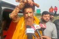 संत रितेश्वर महाराज फोटो सोर्स IANS