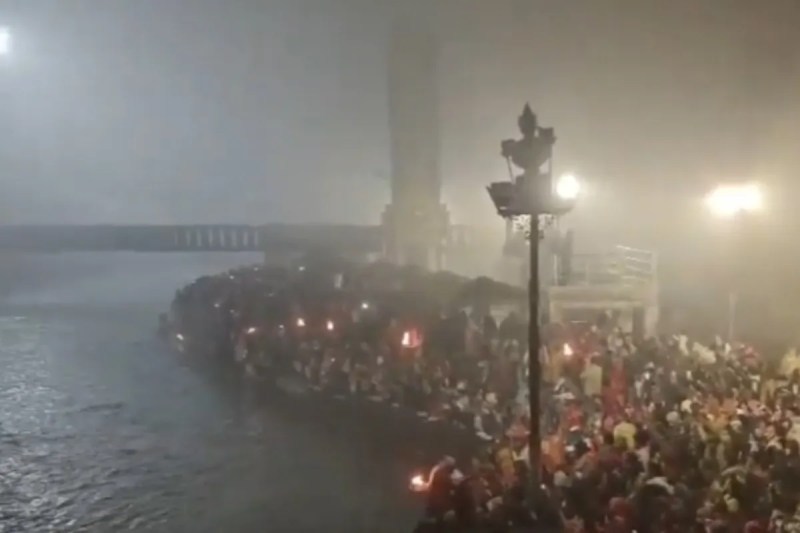 हरिद्वार में श्रद्धालुओं की भीड़ फोटो सोर्स हरिद्वार पुलिस