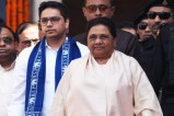 मायावती और आकाश आनंद फोटो सोर्स BSP