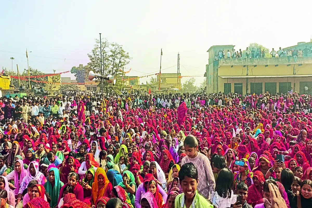 अयोध्या में श्रीरामलला की प्राण-प्रतिष्ठा महोत्सव : 1100 कलशों के साथ निकली शोभायात्रा, गूंजे जयकारे…. देखें विहंगम वीडियो …..
