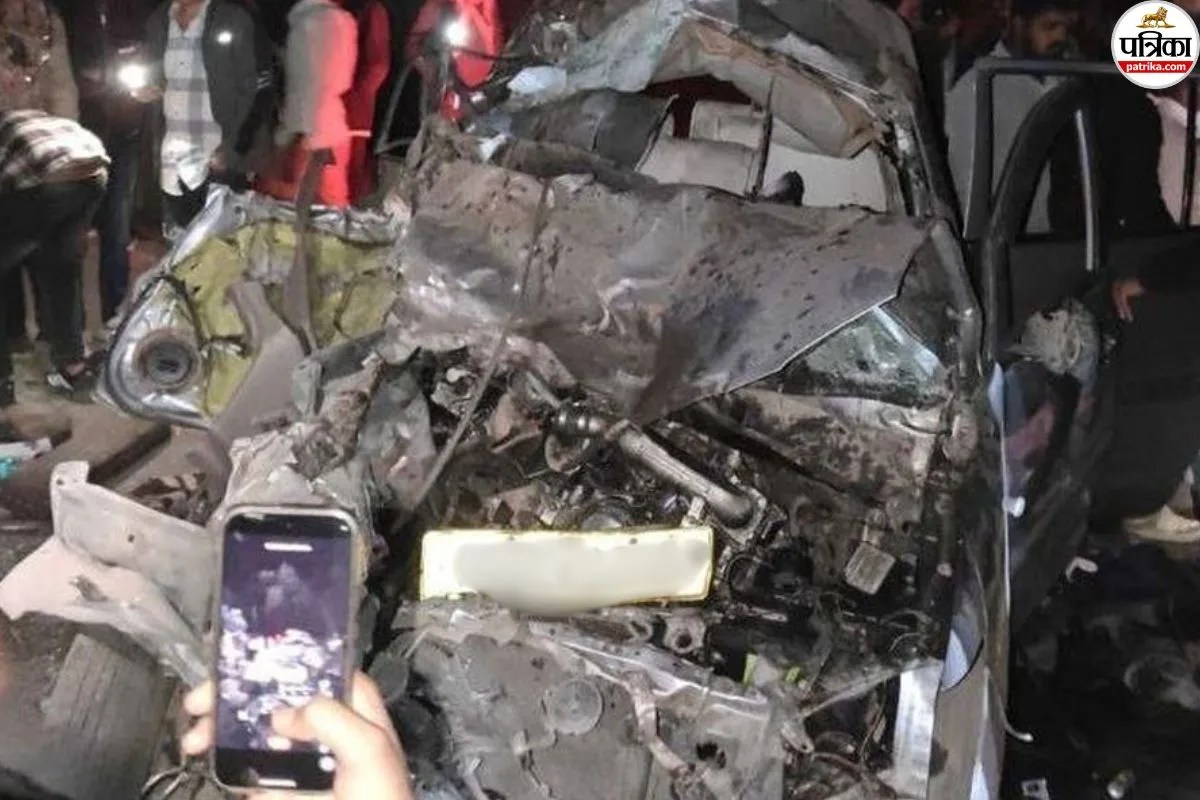 Road Accident Mini Truck and Car Collision in Gujarat Kills 7