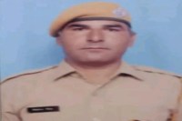 बजरी माफिया का दुस्साहस: वनकर्मी पर ट्रेक्टर ट्रॉली चढ़ाई, गंभीर घायल Gravel mafia's audacity: Forest worker run over by tractor trolley, seriously injured