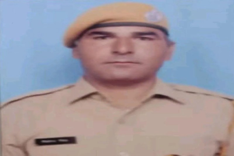 बजरी माफिया का दुस्साहस: वनकर्मी पर ट्रेक्टर ट्रॉली चढ़ाई, गंभीर घायल Gravel mafia's audacity: Forest worker run over by tractor trolley, seriously injured