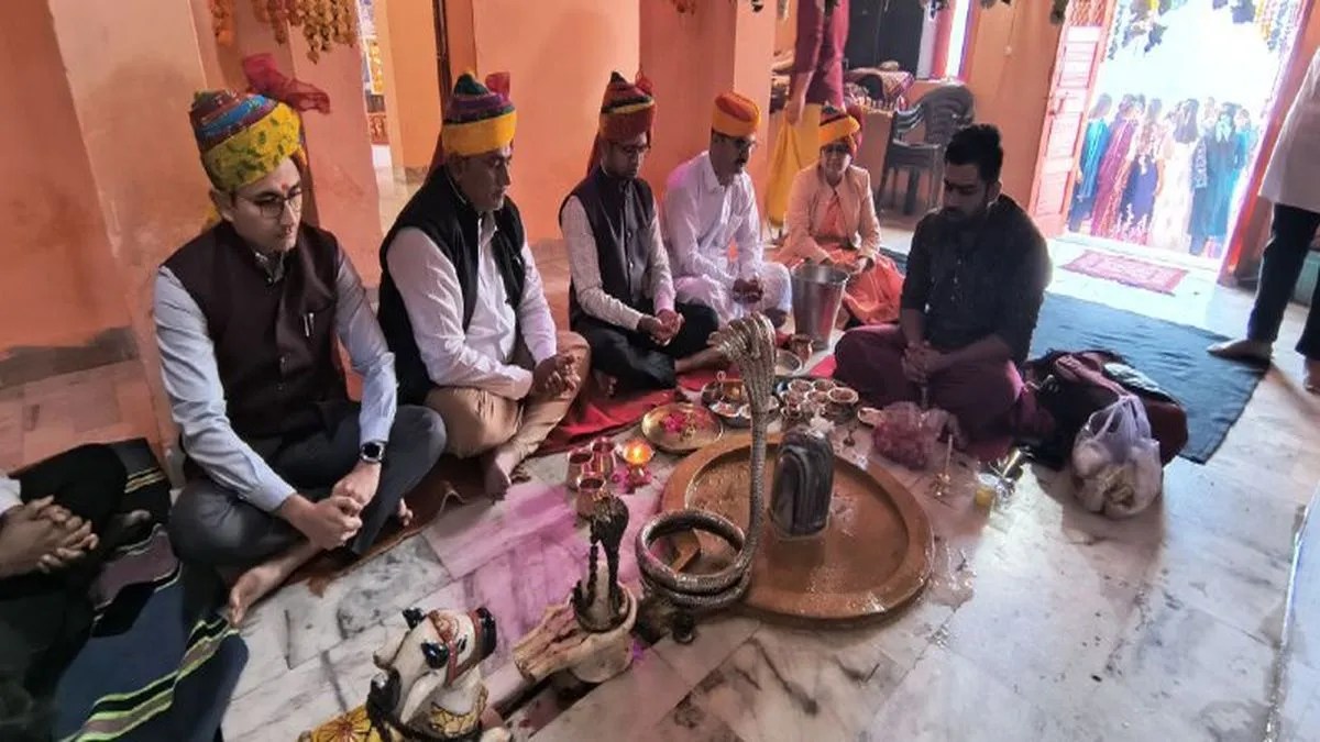 Video: मरु-महोत्सव-2026: महादेव मंदिर में रुद्राभिषेक, शोभा यात्रा में झलका उत्साह