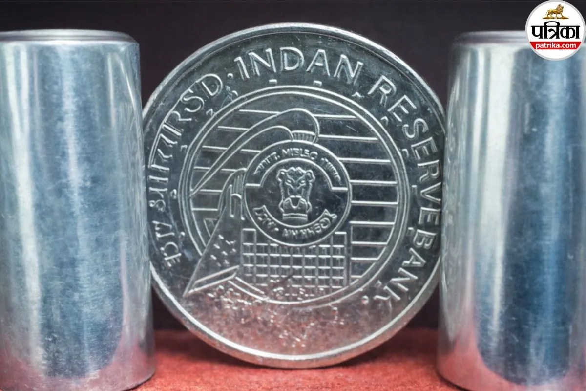 Retired Railway Employees Given Copper Coins Instead of Silver