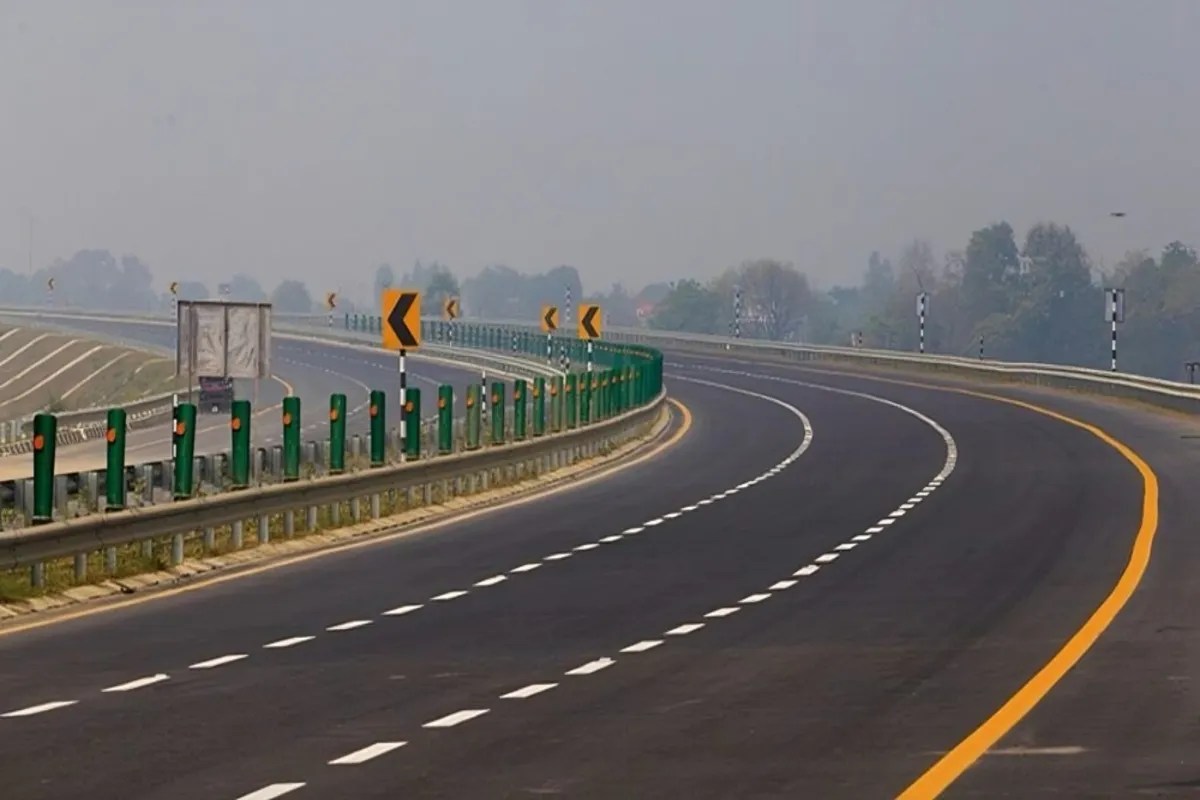 फिरोजाबाद, इटावा और कन्नौज में विकसित होंगे इंटीग्रेटेड मैन्युफैक्चरिंग व लॉजिस्टिक्स क्लस्टर (फोटो सोर्स : WhatsApp News Group)