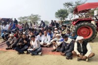 Bundi : सात सूत्री मांगों को लेकर किसानों ने सड़क पर लगाया जाम