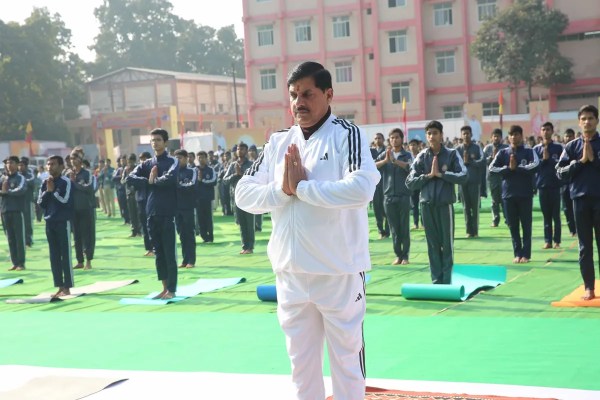 Yuva Divash Surya Namaskar