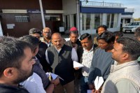 Congress protest for air service