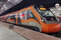 वंदे भारत में बेटिकट यात्रियों की घुसपैठ, पत्रिका फोटो