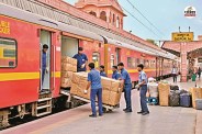 दिल्ली के लिए 23 से 26 जनवरी तक रेलवे पार्सल बुकिंग पर अस्थायी रोक, फोटो मेटा एआइ