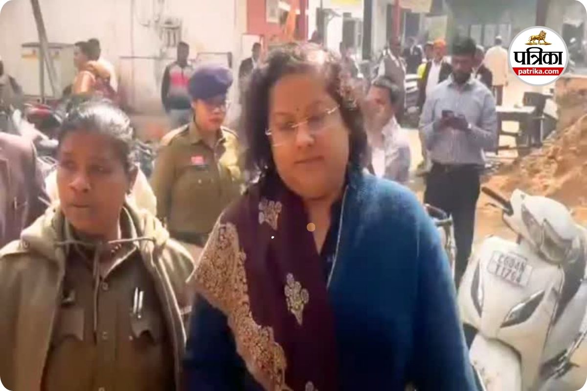 सौम्या चौरसिया की जमीन और रिहायशी फ्लैट अटैच (photo source- Patrika)