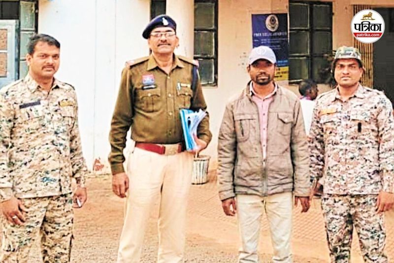 ऑनलाइन गेमिंग में उड़ाई रकम (फोटो सोर्स- पत्रिका)