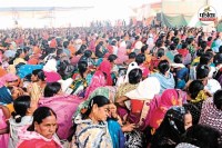 रायपुर में रसोइयों की हड़ताल (फोटो सोर्स- पत्रिका)