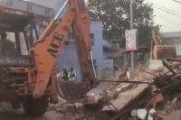 नगर निगम का चला बुलडोजर (photo source- Patrika)