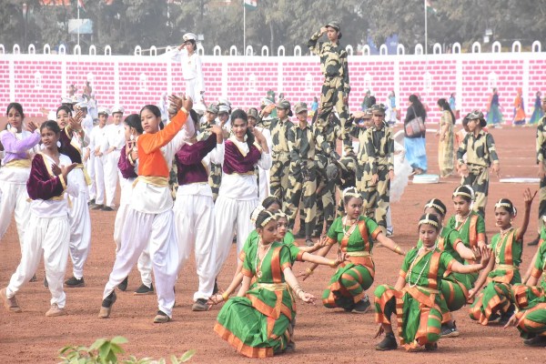 Gantantra Divash Pared