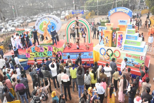 Gantantra Divash Pared