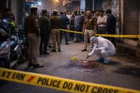 delhi crime news knife attack case over social media post dispute