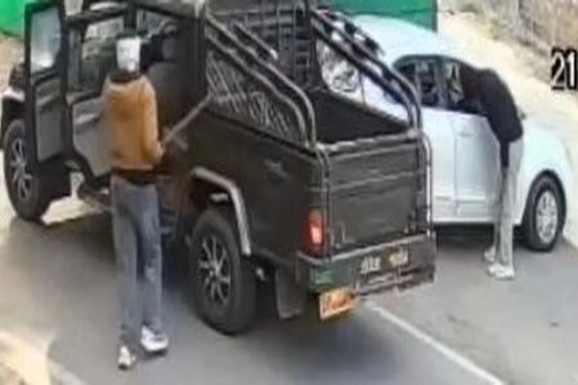 46 लाख की लूट में मिला सुराग, सीसीटीवी से दो शातिर बेनकाब